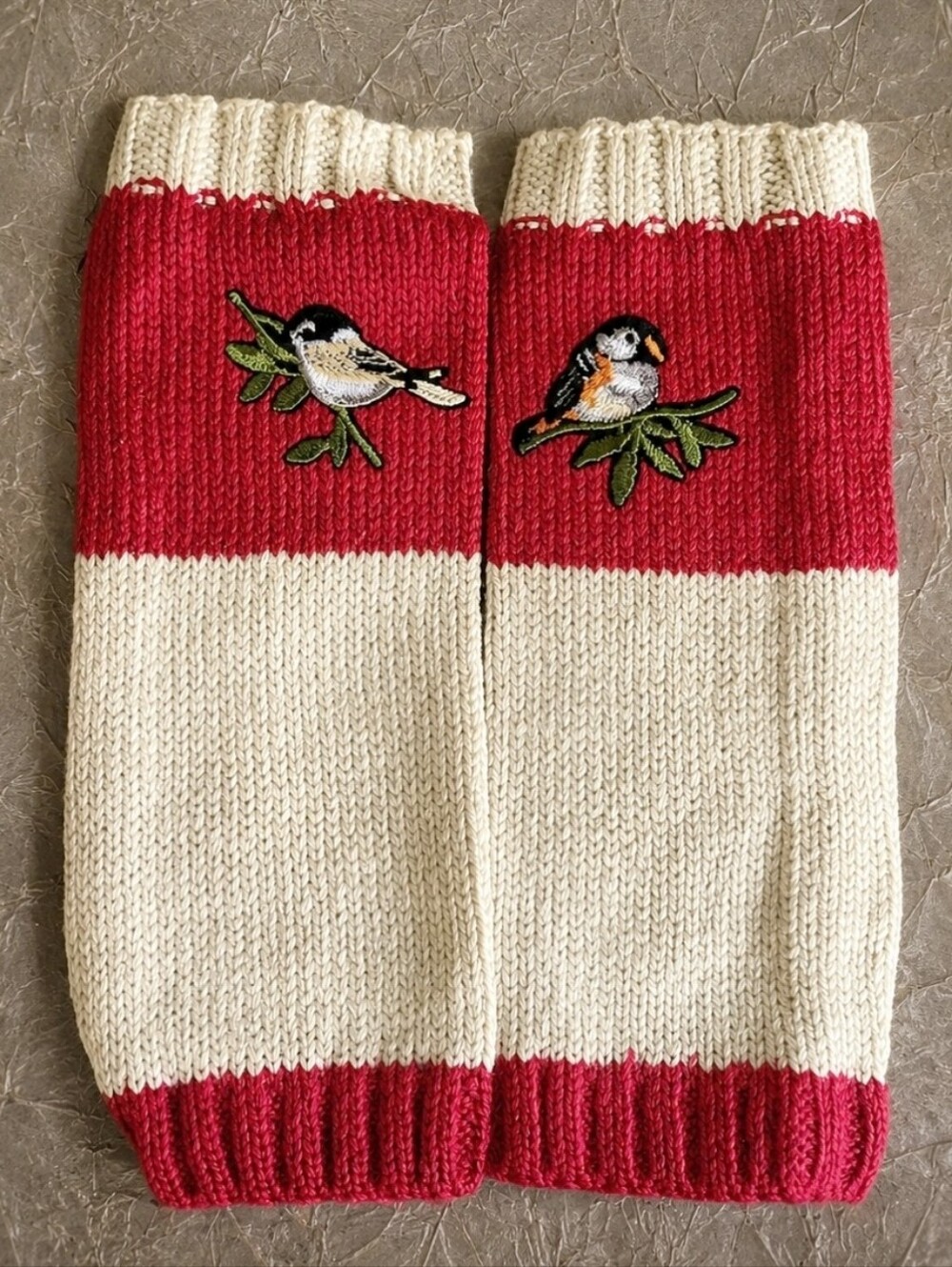 Fingerless Warm Gloves Thumb Holes Red and Cream Embroidered Birds Mittens NEW